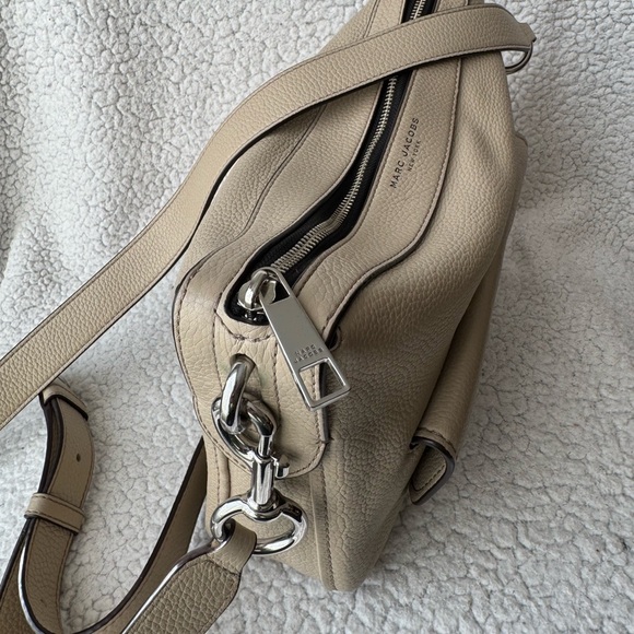 Marc Jacobs Cross Body Lock That Leather Bag - Picture 8 of 14